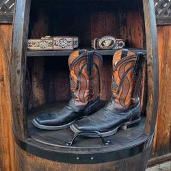 Rustic Wine Barrel Only