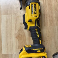 DeWalt ATOMIC 20V MAX Brushless Oscillating Multi‑Tool + Battery + Charger