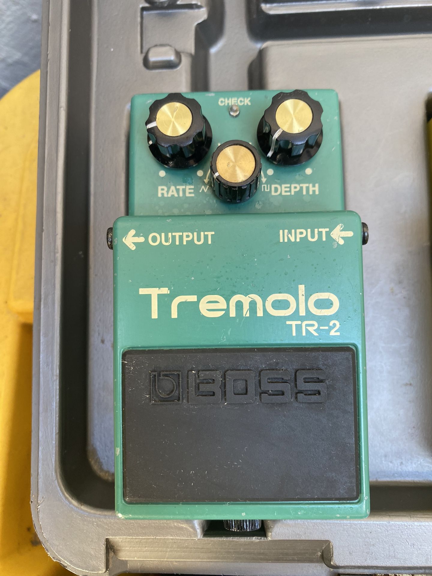 Roland BOSS Tremolo TR 2 Guitar pedal