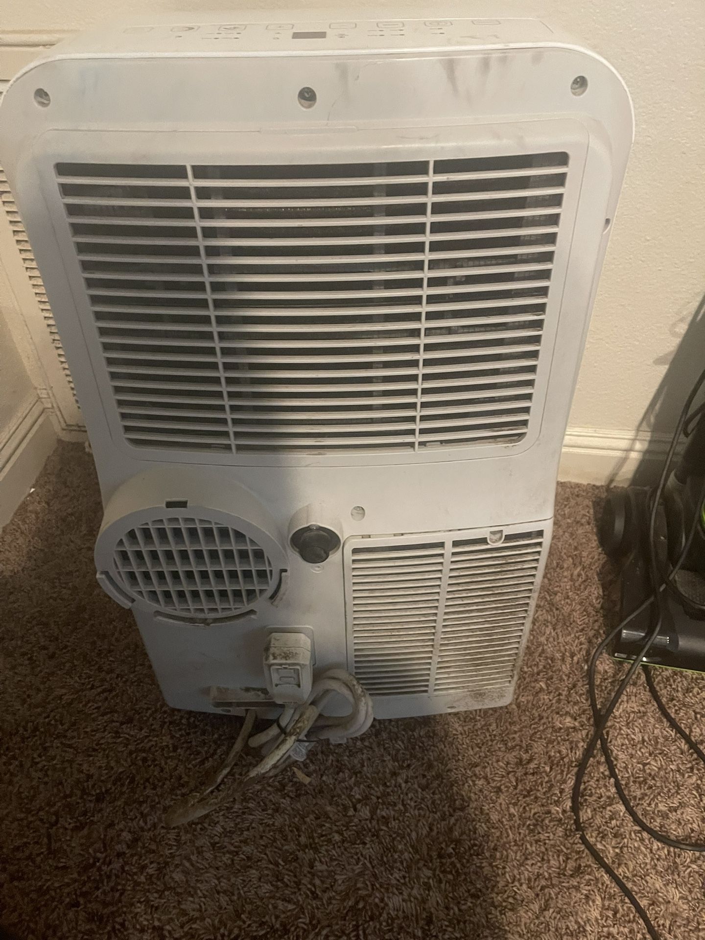 Portable air conditioning for rooms or living rooms