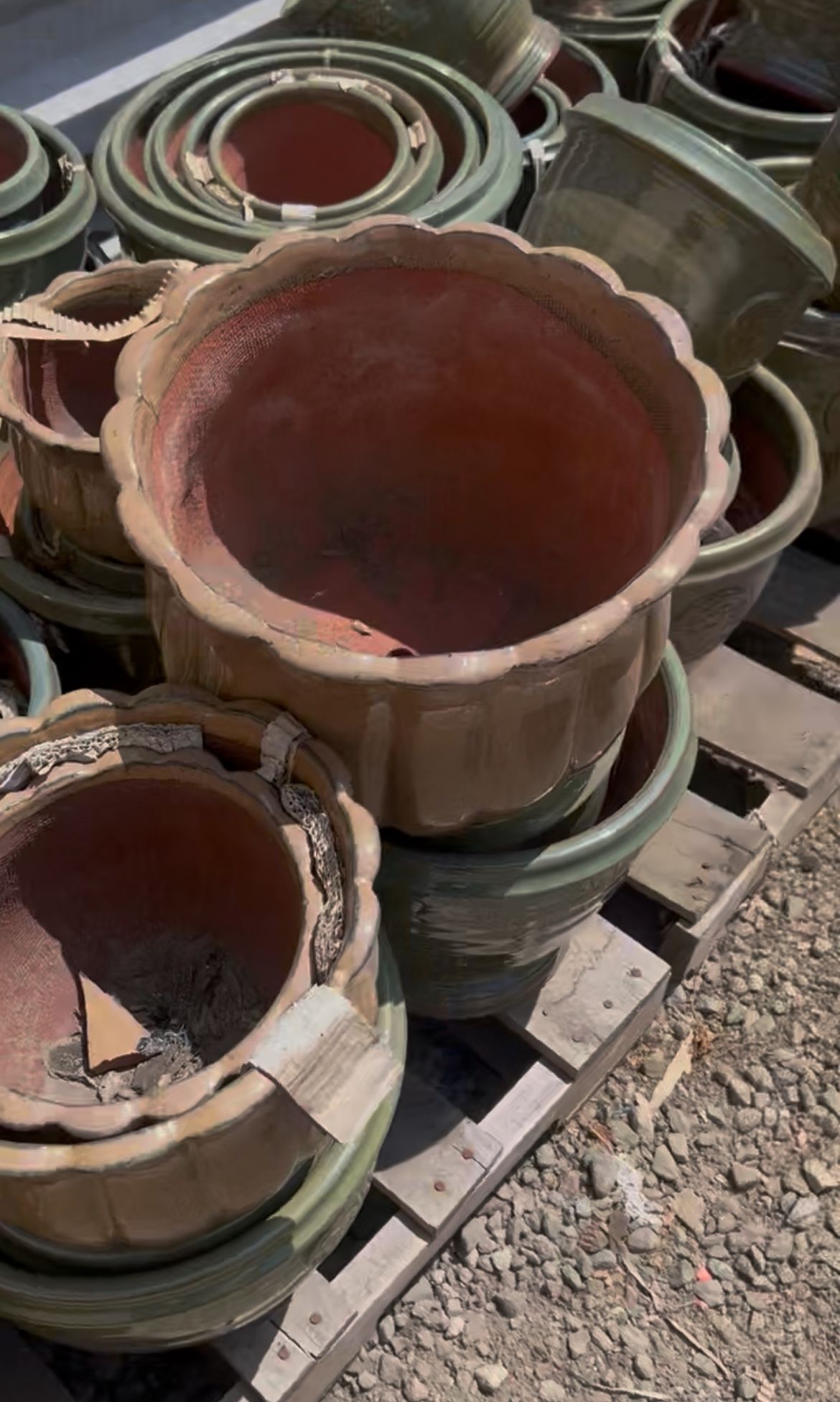 Ceramic Pottery (Different Size Pots)