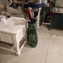 GOLF CLUBS AND BAG