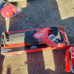 Milwaukee M18 Sawzall Fuel Brushless 