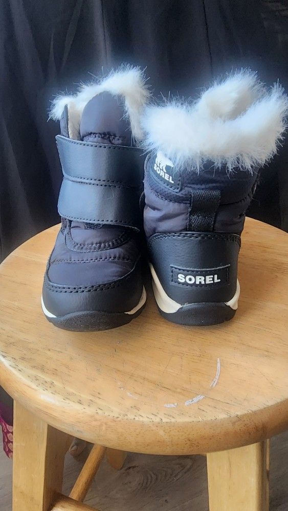 Sorel Toddler Winter Boots With the fur Size 9 