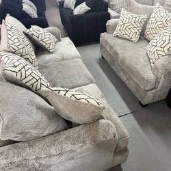 BRAND NEW SOFA & LOVESEAT SILLONES 