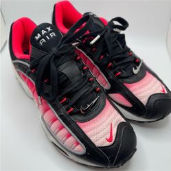 LIKE NEW! Nike Air max Women’s 9.5 Or Men’s 8