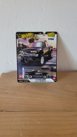 Hot Wheels Boulevard Datsun King Cab Baja Custom
