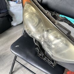 Fx35 passenger headlight