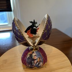 UNIQUE Wizard of Oz Wicked Witch Faberge-style music box - Bradford Exchange