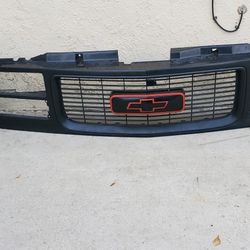 1(contact info removed) CHEVY / GMC GRILL