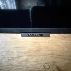 Samsung 43” 4K UHD TV Like New. 