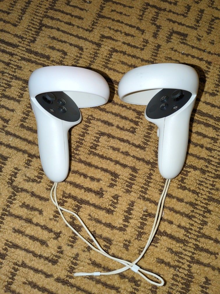 Oculus 2*********    Left And Right Joy Sticks ASKING ONLY $80.00 DOLLARS 