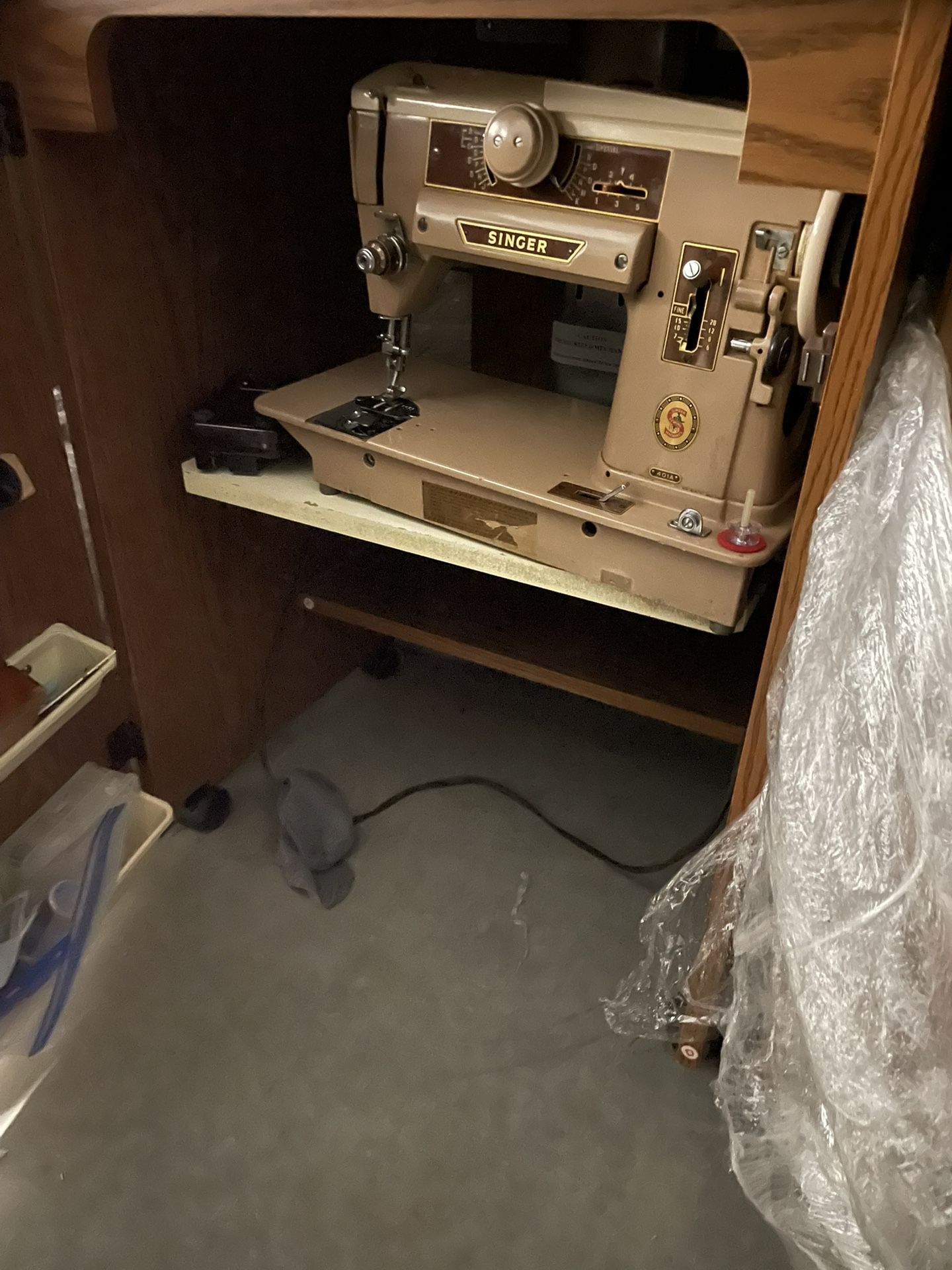 Singer Sewing Machine In Case