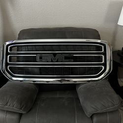 GMC Yukon Grille 