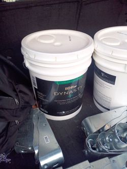 BEHR 5 GAL.  Ultra Pure White 3650 paint