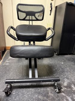 Ergonomic Kneeling Chair with Back Support
