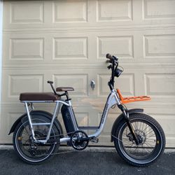 RadRunner Plus Electric Cargo Utility Bike Rad Power Bikes Bicycle e-bike ONLY 295 MILES