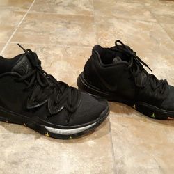 Black Kyrie 5 ....Men's size 8.5