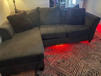 Sectional three seat can move extended to either side