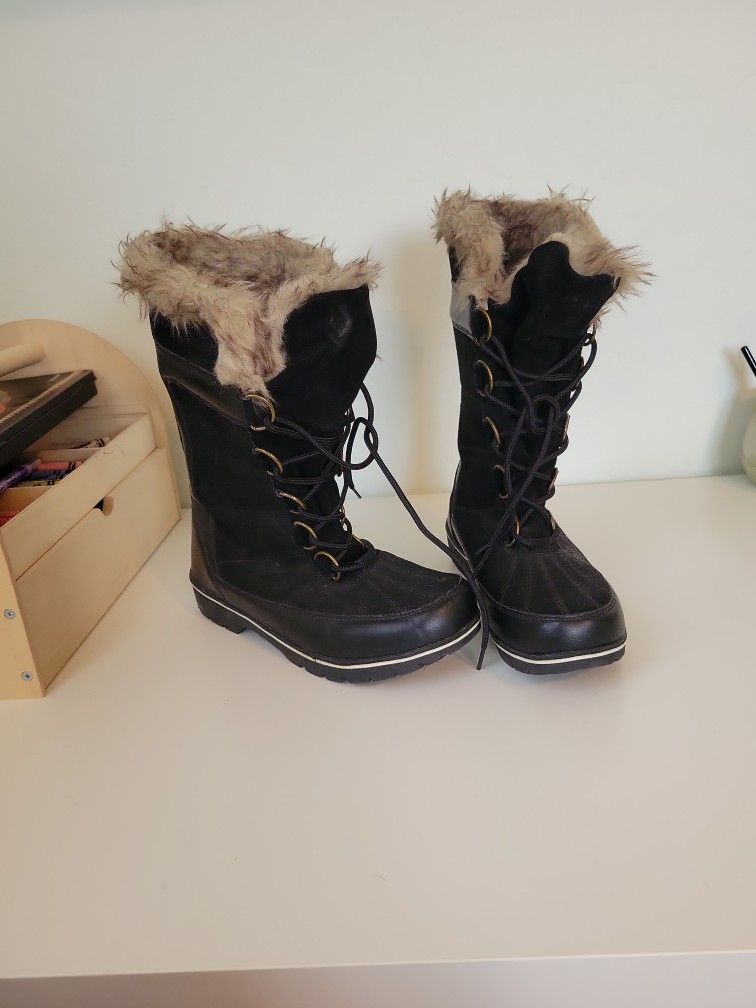 Womens Boots Size 8