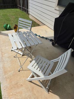 Patio table with 2 chairs