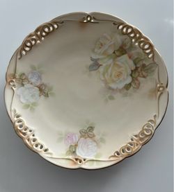 Vintage Royal Bayreuth hand painted ivory 7-1/2” plat