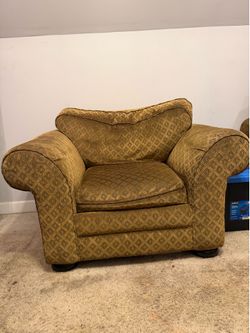 Oversized basset chairs