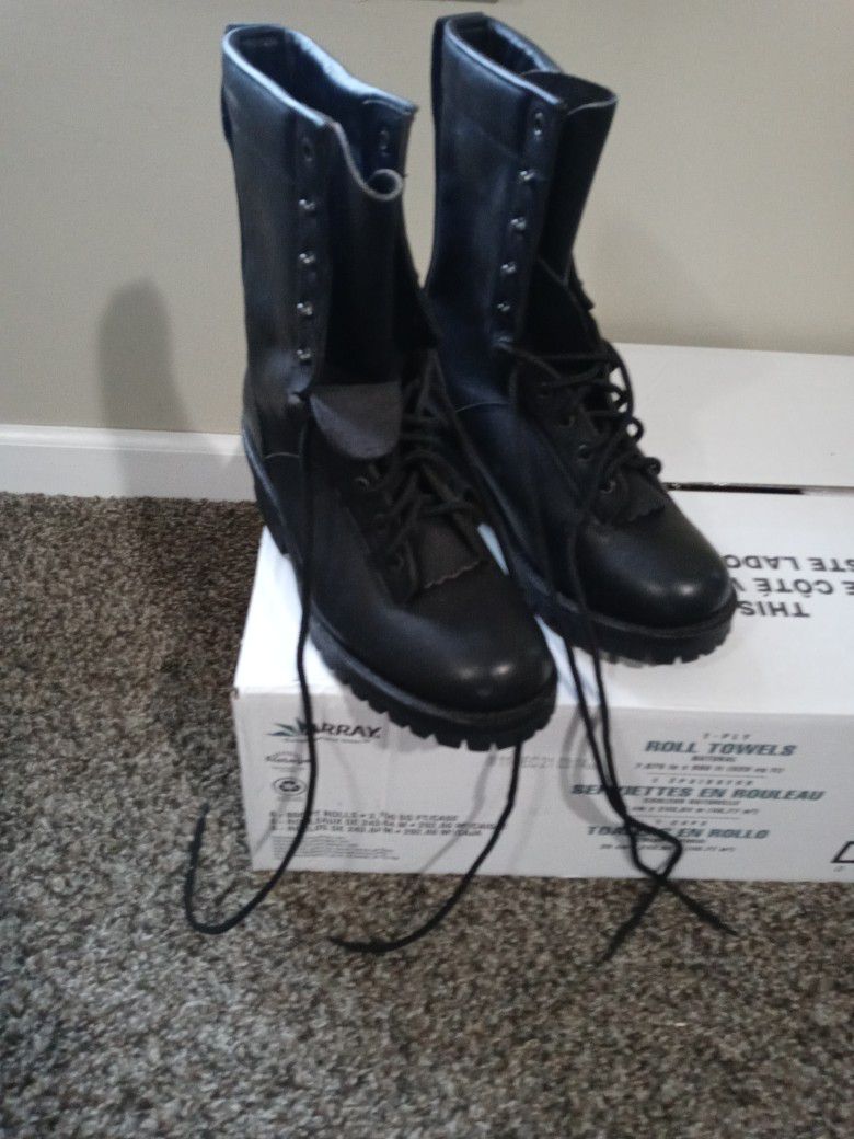 Black Boots size 9
