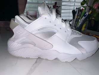 Women’s Nike Huarache’s