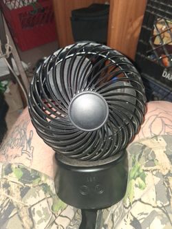 Portable  rechargeable fan with type c charging port