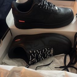 Supreme Nike Air Force 1 Black