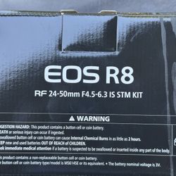 Camera Canon EOS R8