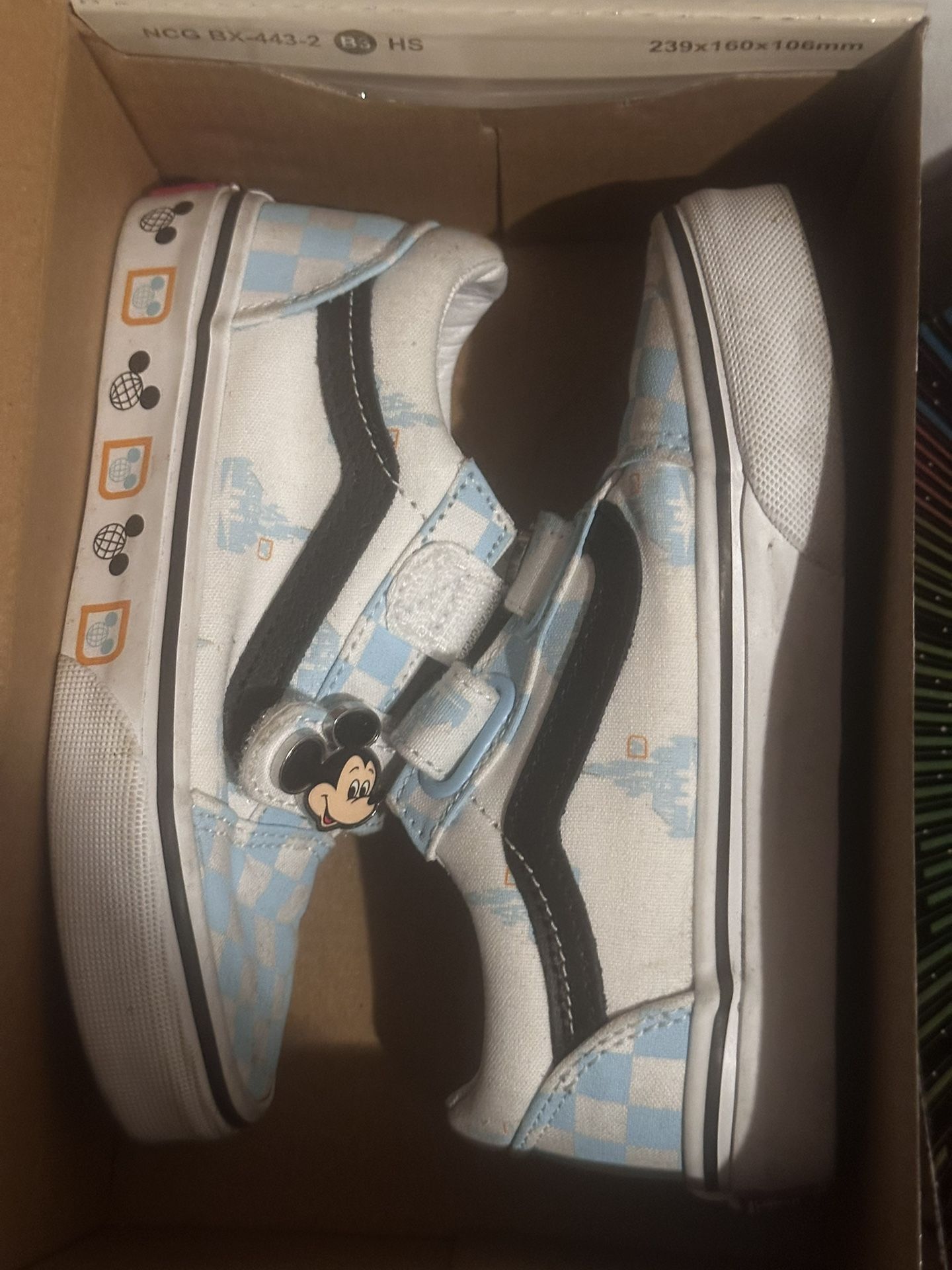 Disney Vans 12c