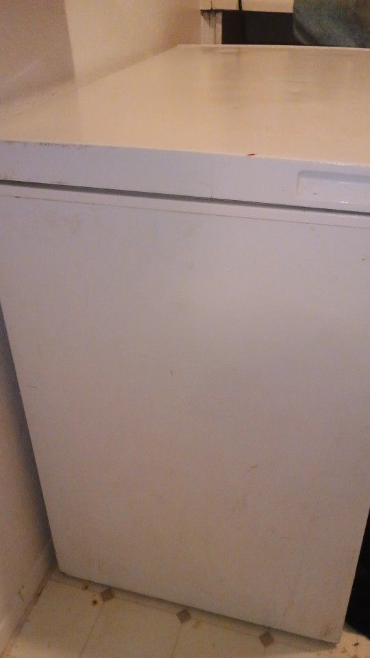 RCA DEEP FREEZER