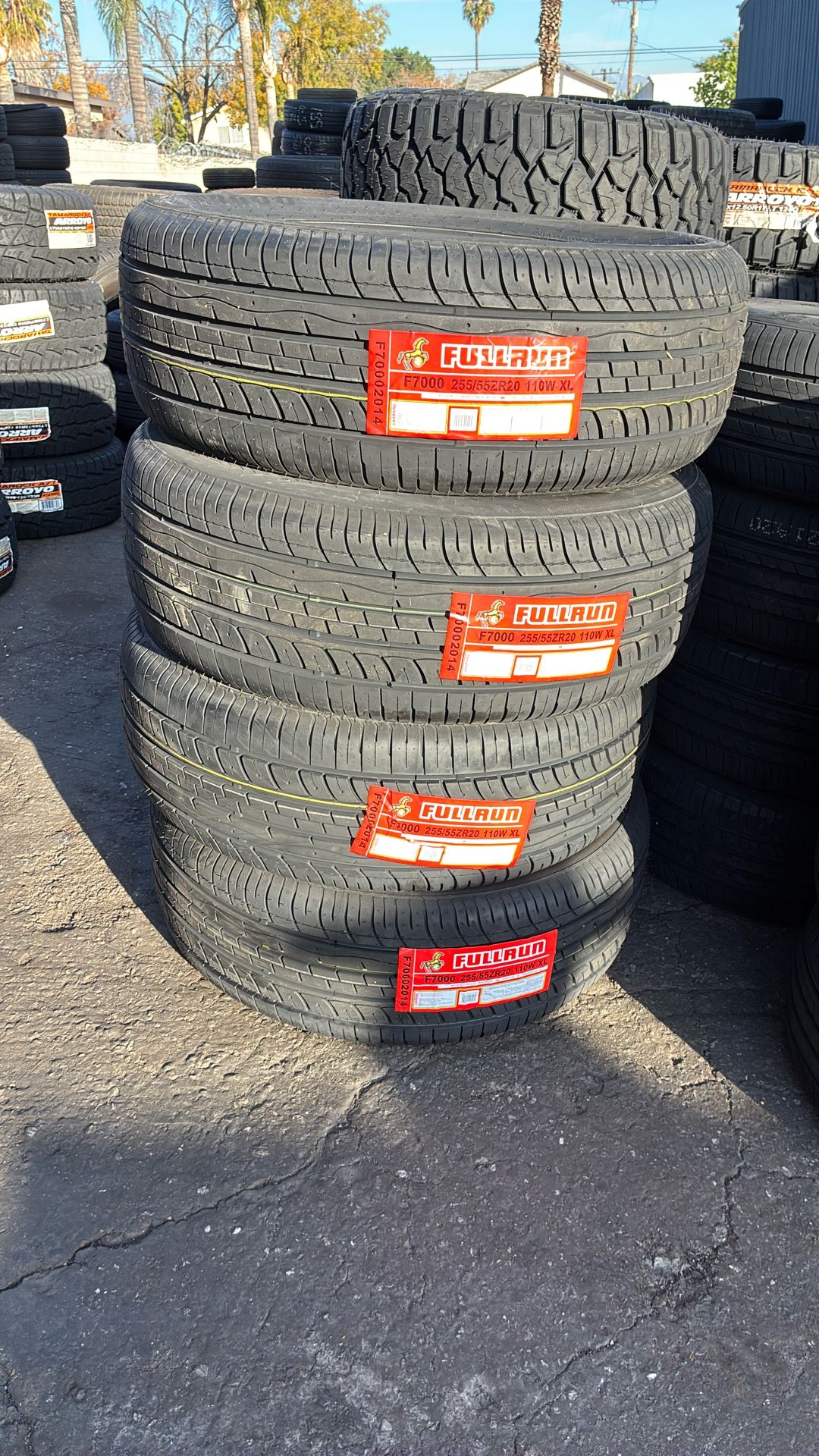 255/55/20 Fullrun Tires Installed And Balanced / Instaladas Y Balanceadas 