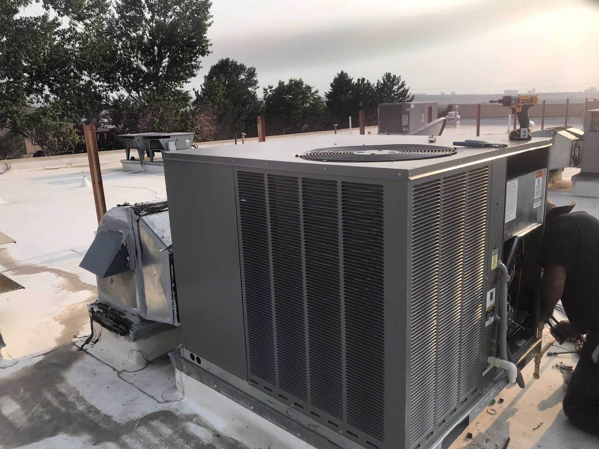 Central air ...Ac ... install... r3pair s3rvice..