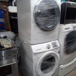 Samsung Front Load Washer And Gas Dryer 
