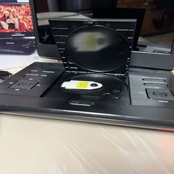 16.9” Portable DVD Player/Swivel Screen