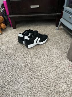 Women Tennis Shoes