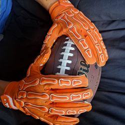 Rivel footballl gloves-orange