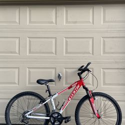 Trek 3700 3 Series – Small Frame – 26” Wheels – Shimano Acera 21-Speed Bicycle Aluminium