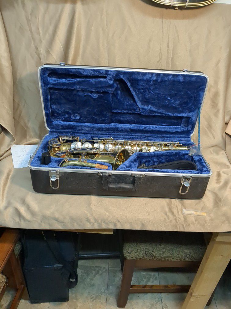 Selmer Alto Saxophone 