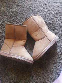 Little girls boots size 4