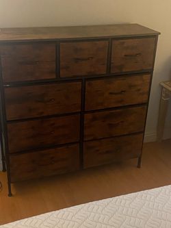 10-Drawer Dresser with Metal Frame