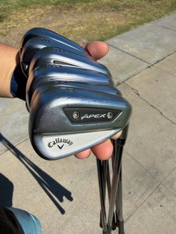 Callaway Apex AI 300 iron set black GRAPHITE shafts regular flex 6-PW, AW