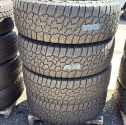 255 70 18 Falken Wild Set of 4 Used In Premium Condition