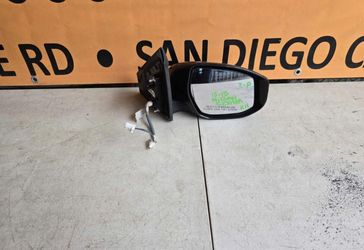 2013-2019   nissan sentra   rh side mirror oem