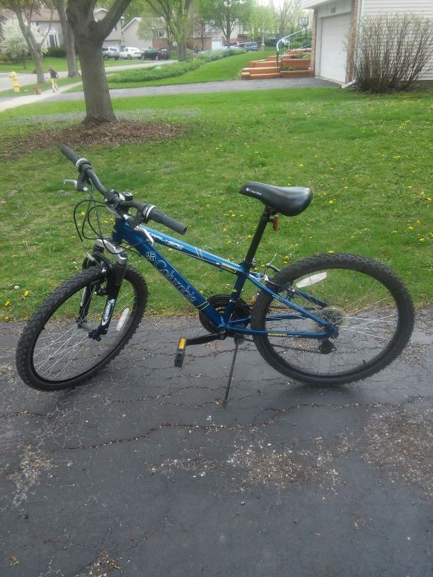 COLUMBIA TRAILHEAD 24 MOUNTAIN BIKE for Sale in Bolingbrook, IL - OfferUp