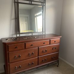 7 Drawer Dresser & Mirror 