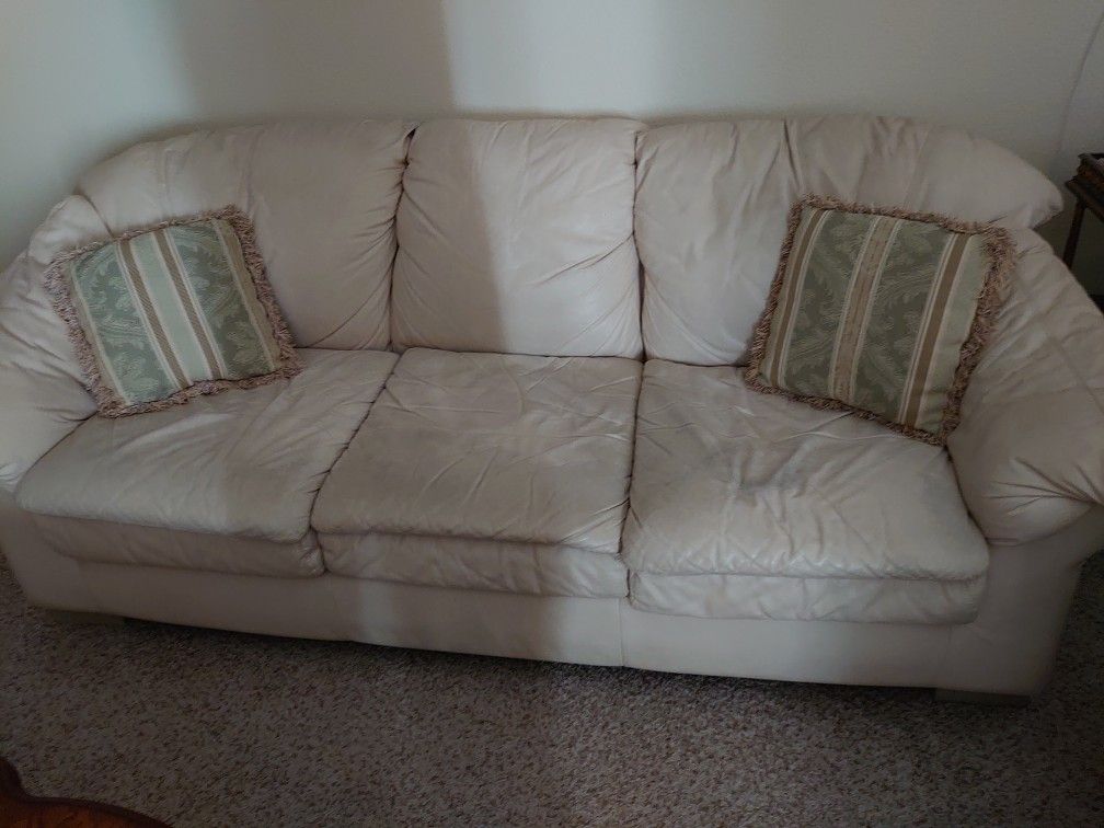 🪑 Furniture Sale- Suede Recliners - White Leather Couch - Must Go! $400 Obo
